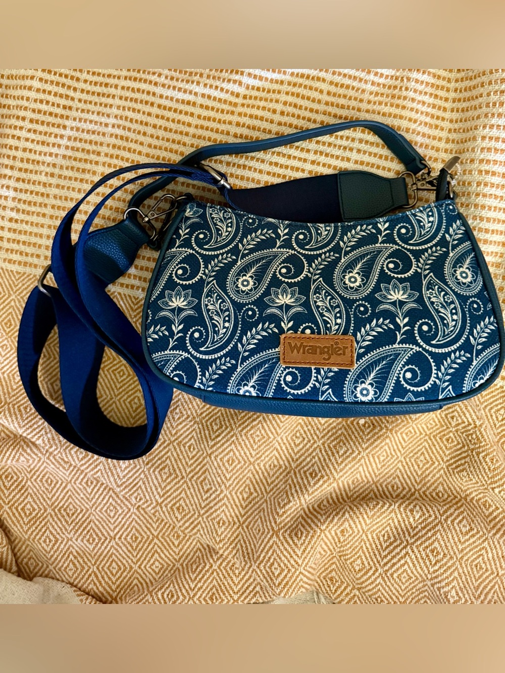Wrangler Paisley Canvas Shoulder Crossbody Bag. NWOT